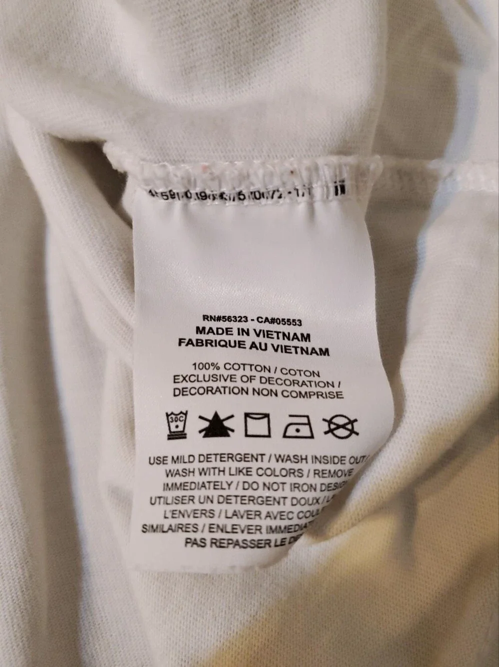 Nike Men's White‎ Power Pocket Graffiti Sport T-shirt Medium